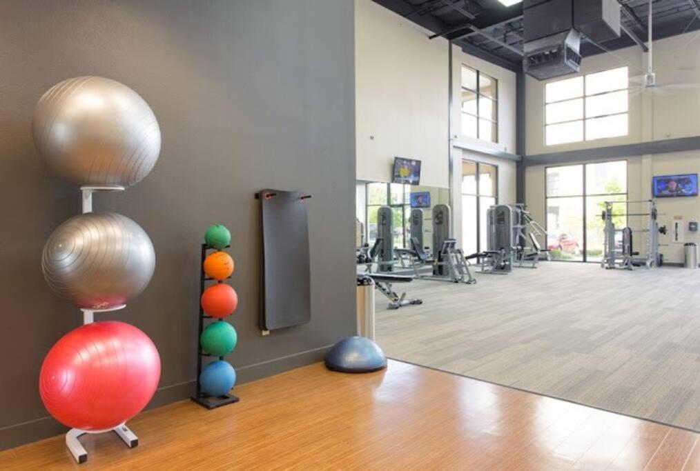 Luxurious, 1 Bedroom Near Downtown & Dickies Arena Fort Worth Luaran gambar